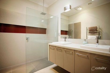 Property photo of 2/8-12 Wolsley Street Bentleigh VIC 3204