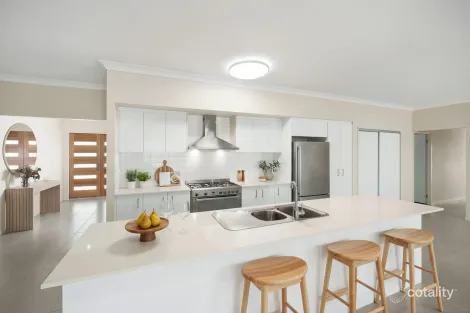 Property photo of 80 President Circle Karalee QLD 4306