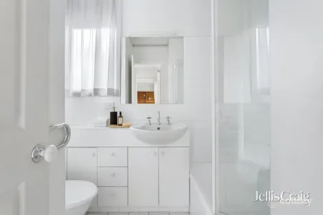 Property photo of 10 Oban Way Macleod VIC 3085