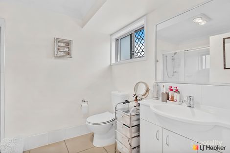 Property photo of 4 Rosebrook Place Gracemere QLD 4702