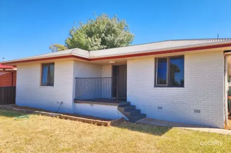 Property photo of 4 Cedar Crescent Forbes NSW 2871