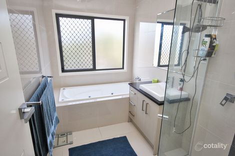 Property photo of 14 Inigo Way Augustine Heights QLD 4300