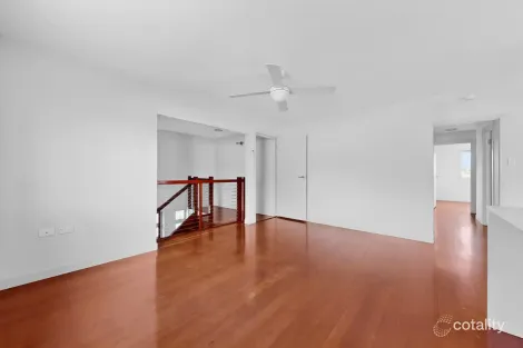 Property photo of 1/331 Anzac Avenue Kippa-Ring QLD 4021