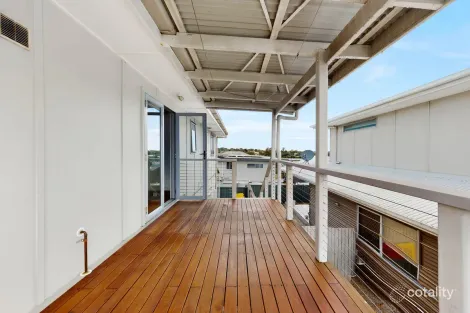 Property photo of 1/331 Anzac Avenue Kippa-Ring QLD 4021