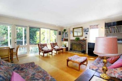 Property photo of 10 Rostrevor Parade Mont Albert VIC 3127