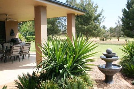 Property photo of 8 Lakeside Circuit Dubbo NSW 2830