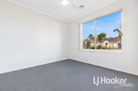 Property photo of 9/21-31 Parman Avenue Pakenham VIC 3810