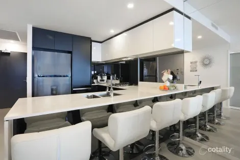 Property photo of 51103/5 Harbour Side Court Biggera Waters QLD 4216