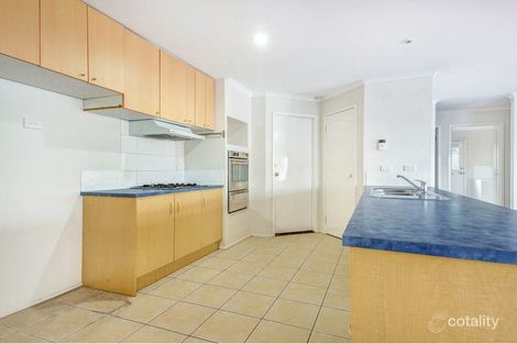 Property photo of 2 Cooks Way Taylors Hill VIC 3037