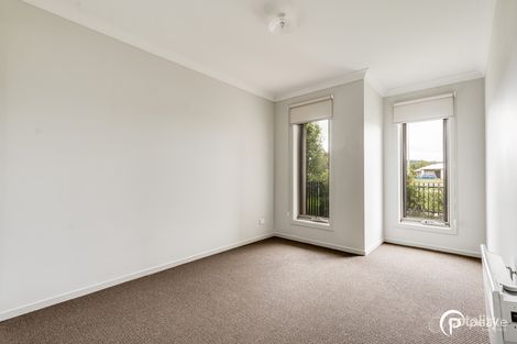 Property photo of 22 Ezra Crescent Officer VIC 3809