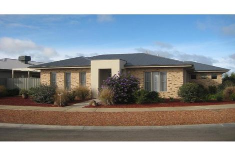 Property photo of 2/11 Brenton Avenue Echuca VIC 3564