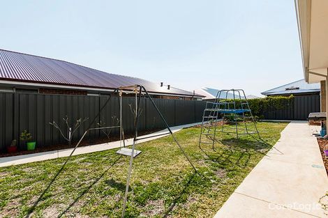 Property photo of 6 Tratman Road Caversham WA 6055