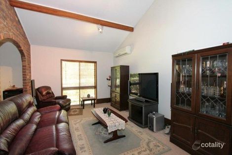 Property photo of 2 Appin Street Kenmore QLD 4069