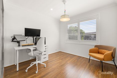 Property photo of 93 Northampton Drive Glenfield NSW 2167