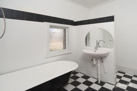 Property photo of 20 Sandergrove Road Strathalbyn SA 5255