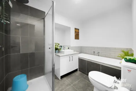 Property photo of 40 Astley Drive Strathtulloh VIC 3338