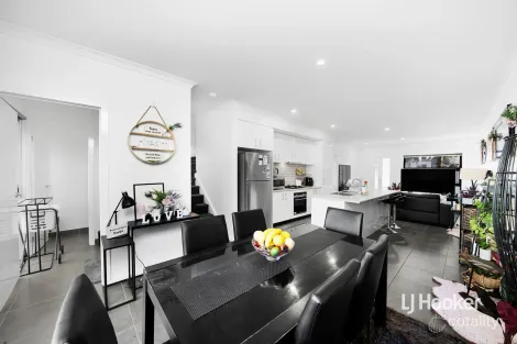 Property photo of 40 Astley Drive Strathtulloh VIC 3338