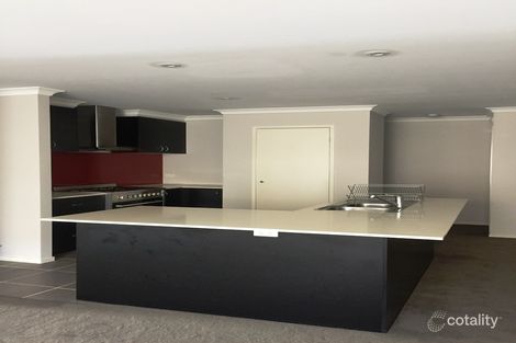 Property photo of 5 Conway Cross Derrimut VIC 3026