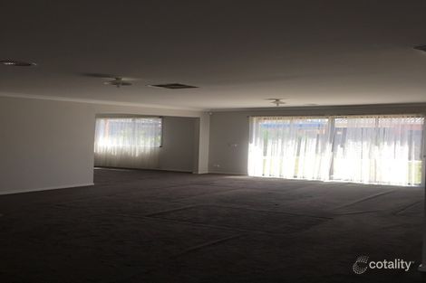 Property photo of 5 Conway Cross Derrimut VIC 3026