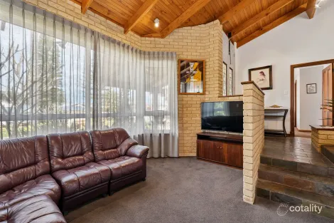Property photo of 9 Seaforth Loop Kallaroo WA 6025