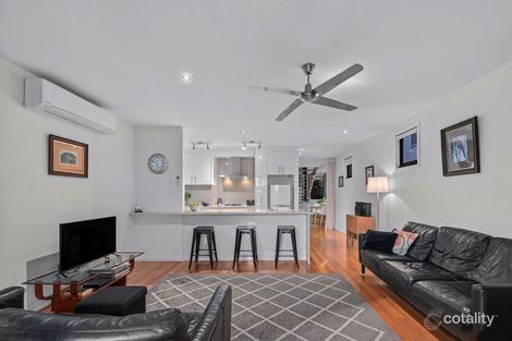 Property photo of 9 Hall Avenue Norman Park QLD 4170
