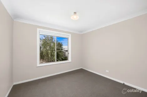 Property photo of 2/17 Vera Court Mudgee NSW 2850