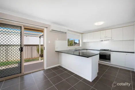 Property photo of 2/17 Vera Court Mudgee NSW 2850
