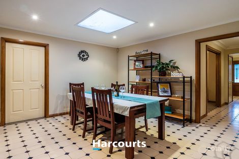 Property photo of 17 Baringa Park Drive Narre Warren South VIC 3805