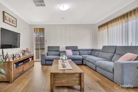 Property photo of 17 Crespin Place Roxburgh Park VIC 3064