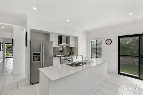 Property photo of 56 Wunburra Circle Pacific Pines QLD 4211