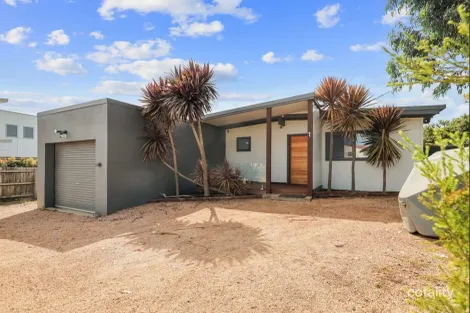 1 Stradbroke Cres, Surf Beach, VIC 3922