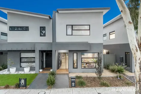 27 Elmslie Dr, Cranbourne East, VIC 3977
