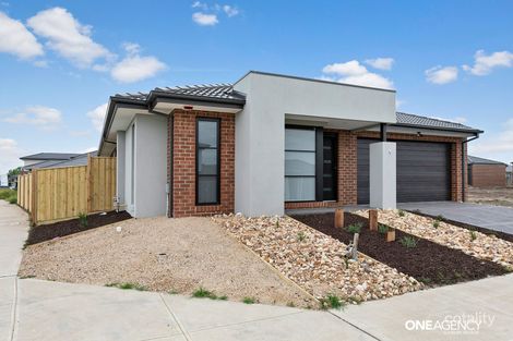 Property photo of 1 Lone Pine Way Sunbury VIC 3429