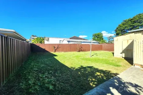 18 Railway St, Old Guildford, NSW 2161