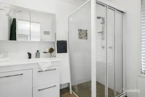 Property photo of 5 Poeppel Place Helensvale QLD 4212