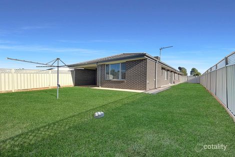 Property photo of 62 Champagne Drive Dubbo NSW 2830
