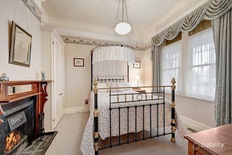 Property photo of 4 Alexander Street Box Hill VIC 3128