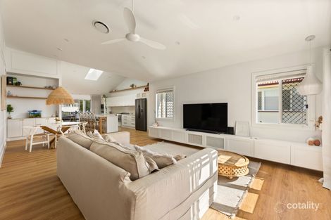 Property photo of 17 Duval Street Wynnum West QLD 4178