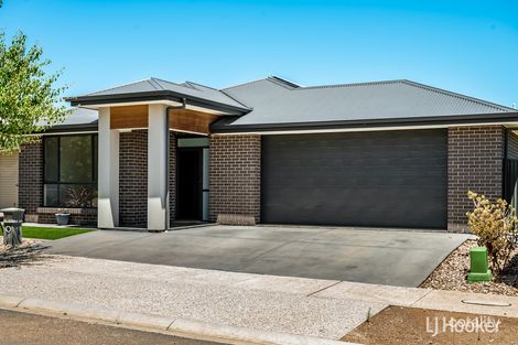 Property photo of 27 St Georges Way Blakeview SA 5114