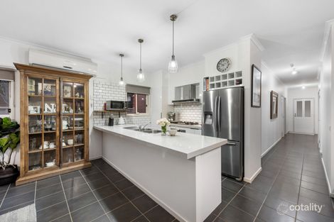 Property photo of 10 Verdon Avenue Caroline Springs VIC 3023