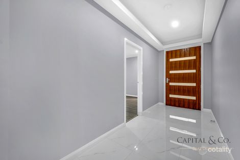 Property photo of 6 Janoli Street Mickleham VIC 3064