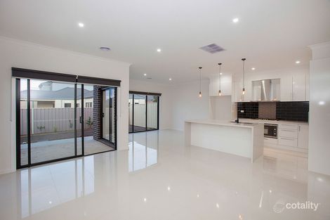 Property photo of 1/21 Santander Crescent Point Cook VIC 3030