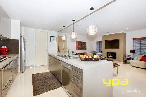 Property photo of 18 Roma Court Taylors Hill VIC 3037