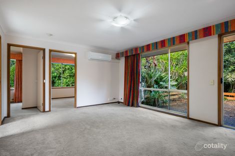 Property photo of 18 Honeysuckle Close Glenning Valley NSW 2261