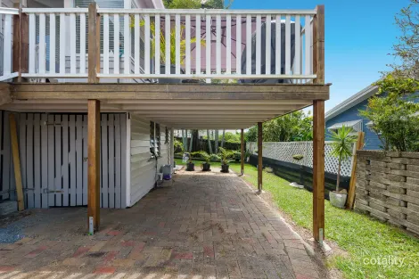 Property photo of 17 Gordon Parade Manly QLD 4179