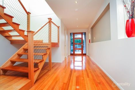 Property photo of 10 Gretna Court Greenvale VIC 3059