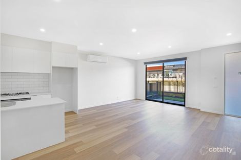 Property photo of 31 Glisten Way Craigieburn VIC 3064