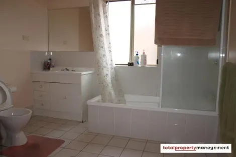 Property photo of 10/100 Port Jackson Circuit Phillip ACT 2606