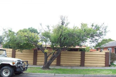 Property photo of 2 Parkland Avenue Hampton Park VIC 3976