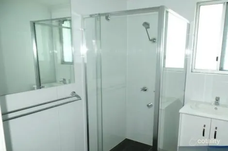 Property photo of 2/237 Ireland Street Oonoonba QLD 4811